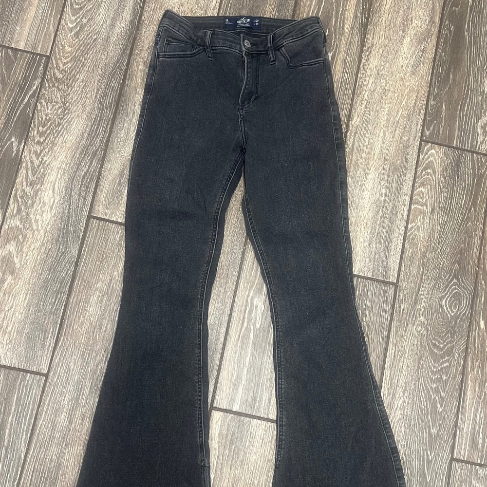 Hollister High Rise Flare jeans w27 L33